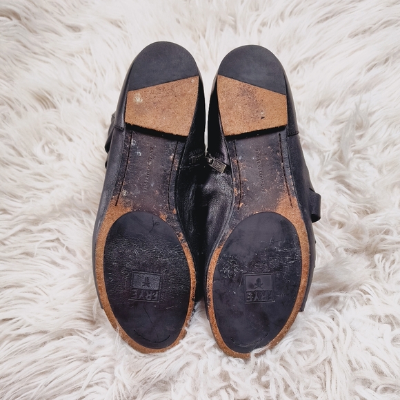 FRYE Marlene Twisted Leather Sandals Black Flat Open Toe Size 8.5 - Picture 8 of 8